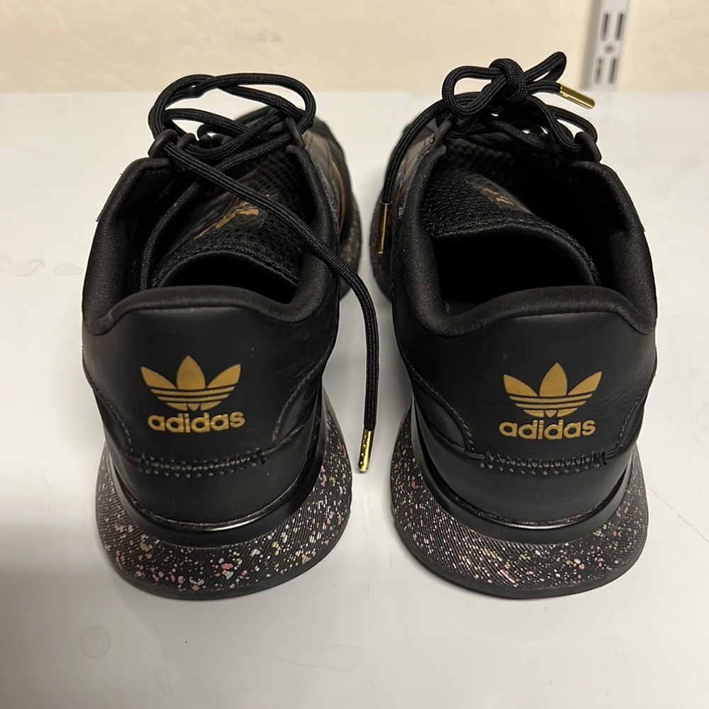 Adidas - Picture 4 of 4